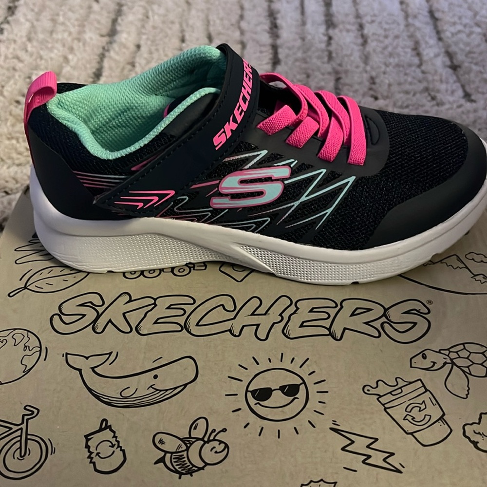 Skechers girls gym shoes